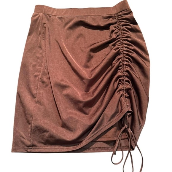 Y2K Mocha Ruched Mini Skirt – Stitch + Feather S/M - Picture 1 of 4